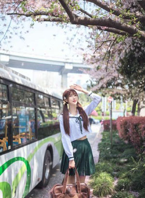 朋友妈妈不在家的日子_超清免费观看