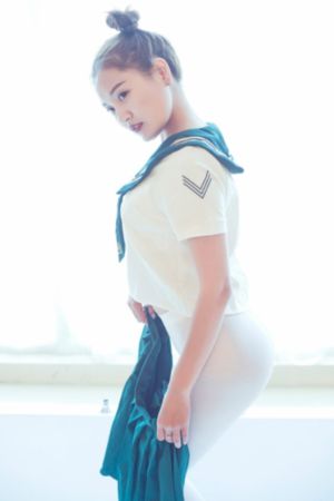 含着她两个硕大的乳峰视频_4K视频大全